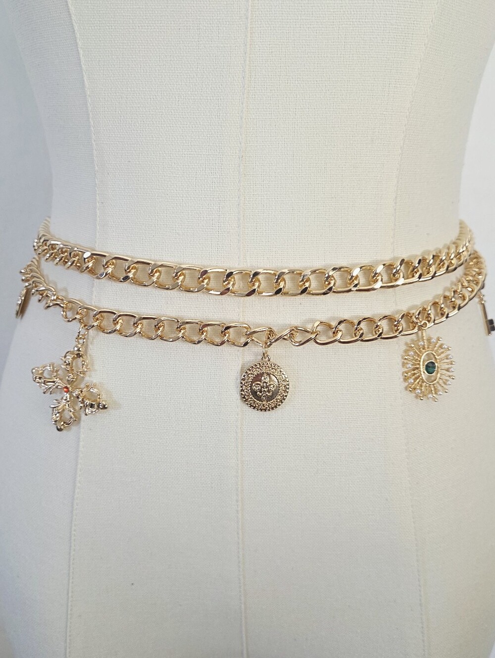 Gold Layered Chain Belt With Charm Decor - Picture 4 of 8